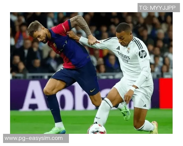 德甲激战：拜仁与皇马2比2平局引发争议判罚全场沸腾