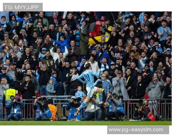 足总杯精彩对决里昂大胜曼城引发全场狂欢集锦回顾