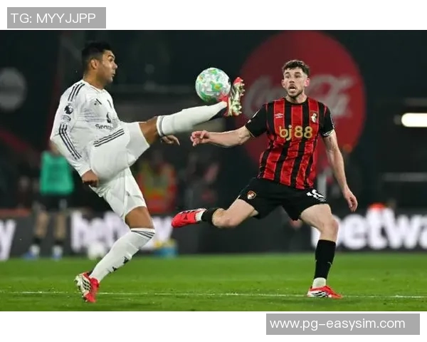 世界杯精彩对决曼联与那不勒斯战成平局帽子戏法引发全场热潮